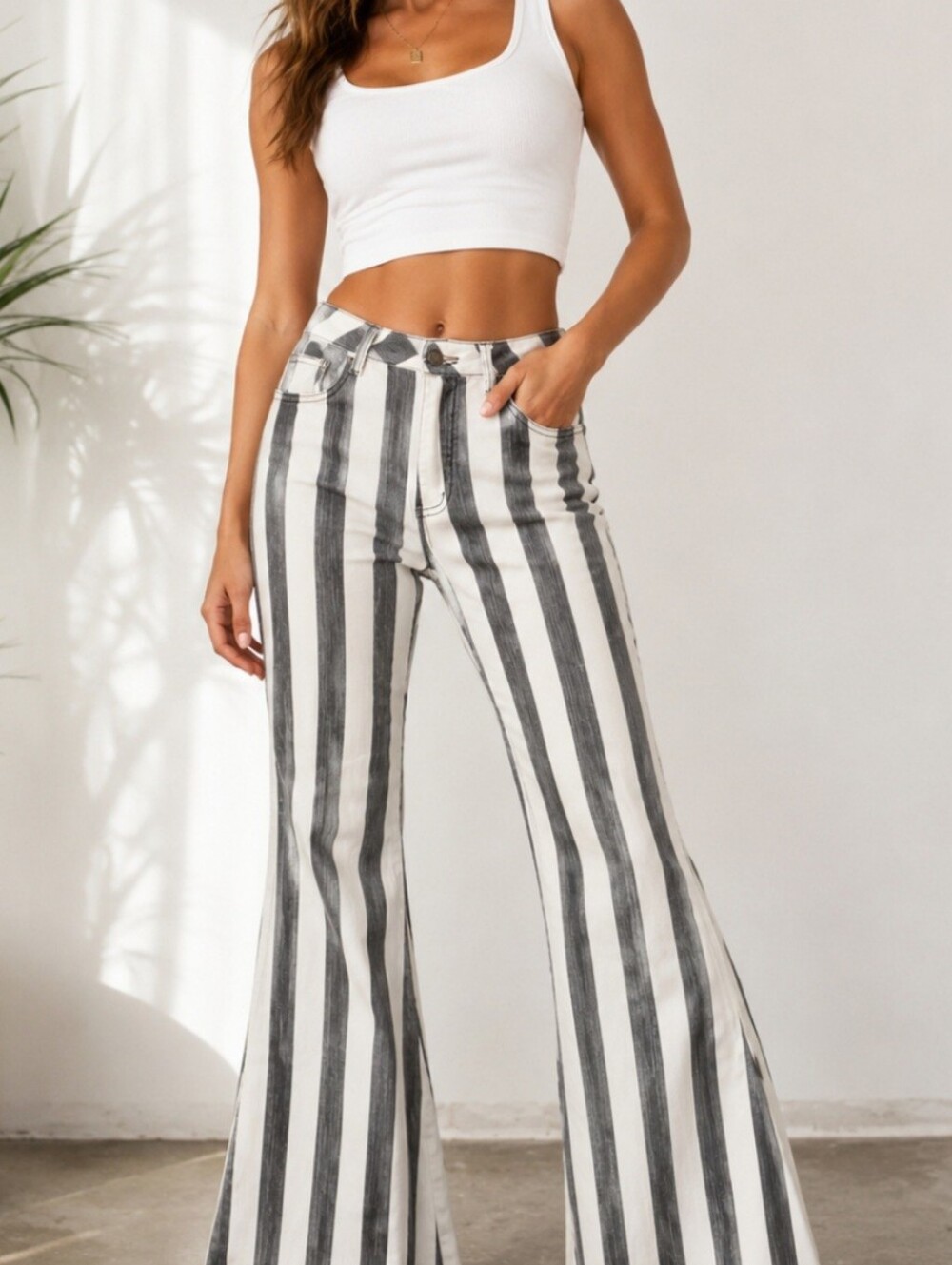 Saints & Hearts Boho Striped Bell Bottom Jeans High Rise Flares Womens Small 27